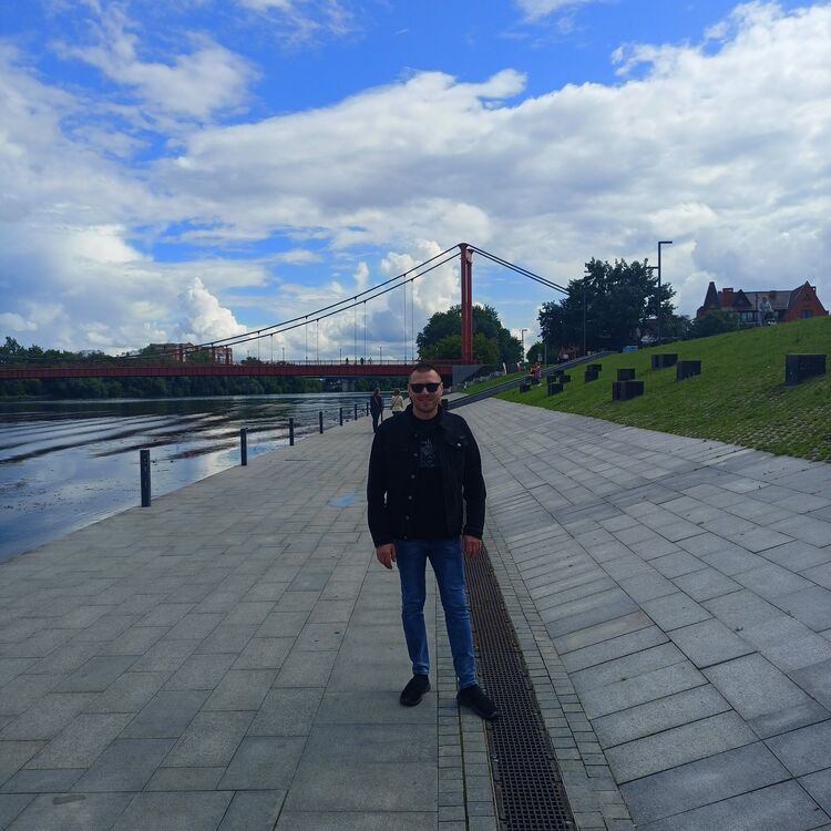  37105117  Evgeny, 38 ,    