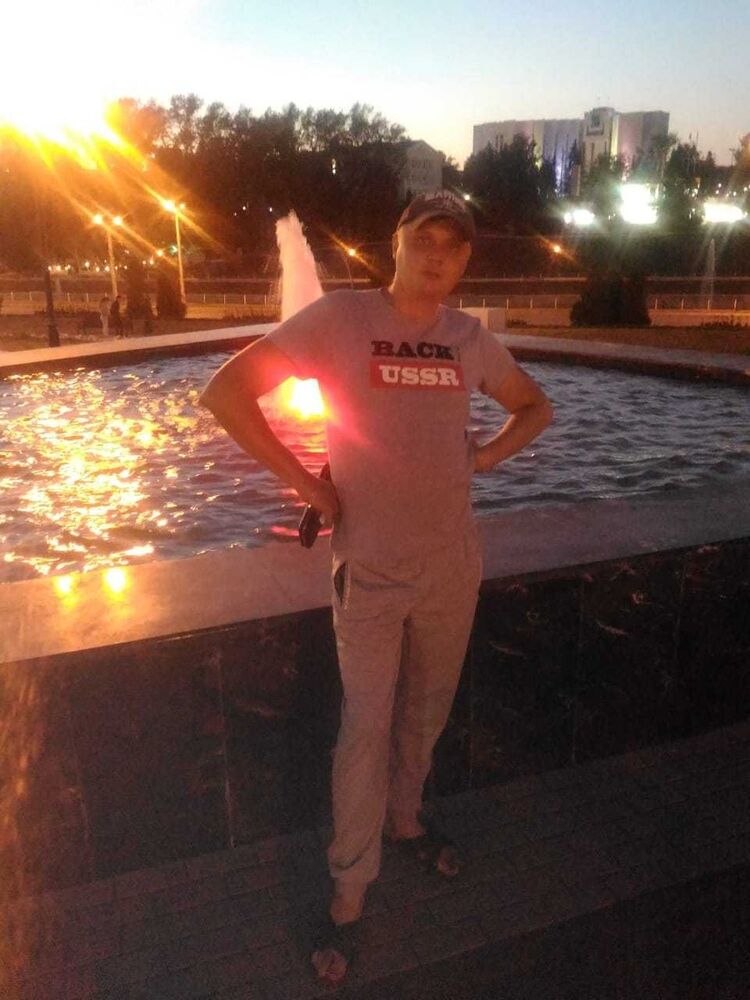  ,   Mardvin, 38 ,  