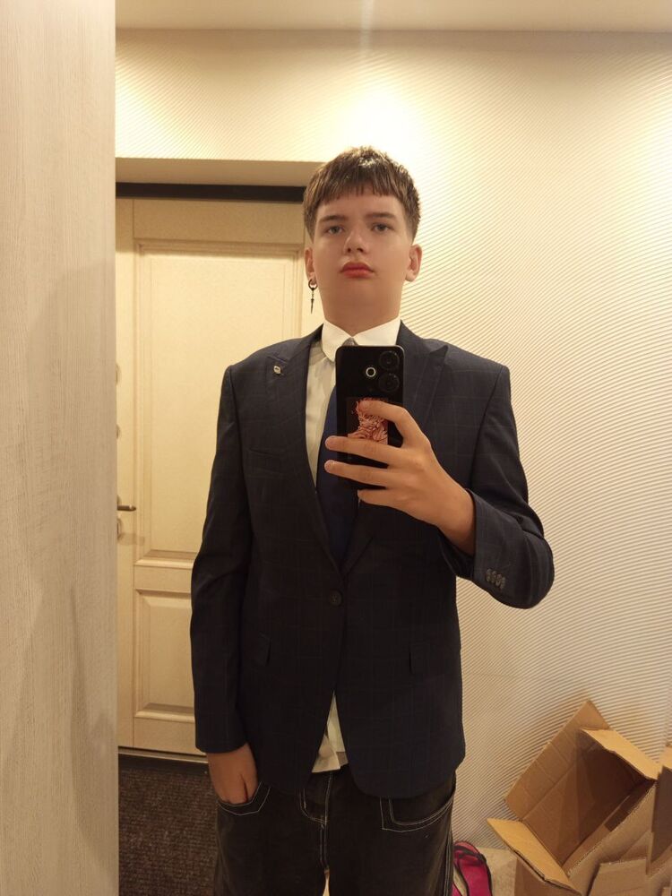  52828847  , 18 ,    