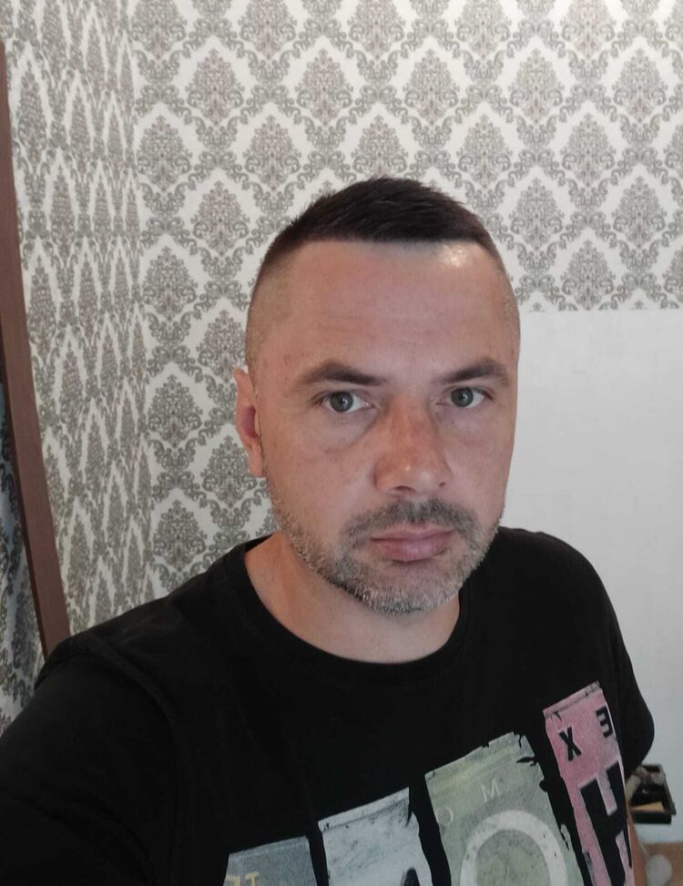  31978727  , 42 ,    