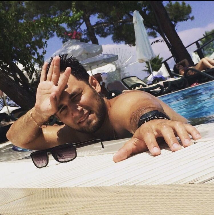  53205107  , 32 ,    --