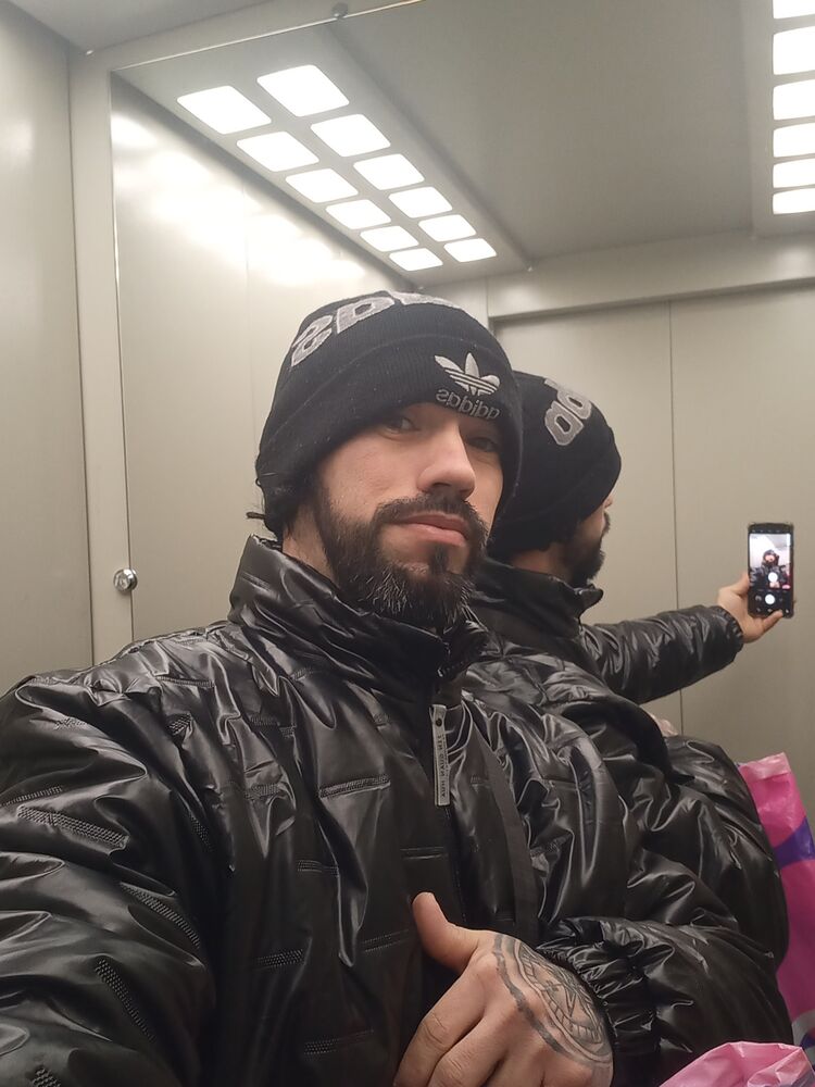 ���������� ����������, ���� ������� Adrian, 32 ����, ������������ ��� ����� � ���������, c�������� ���������