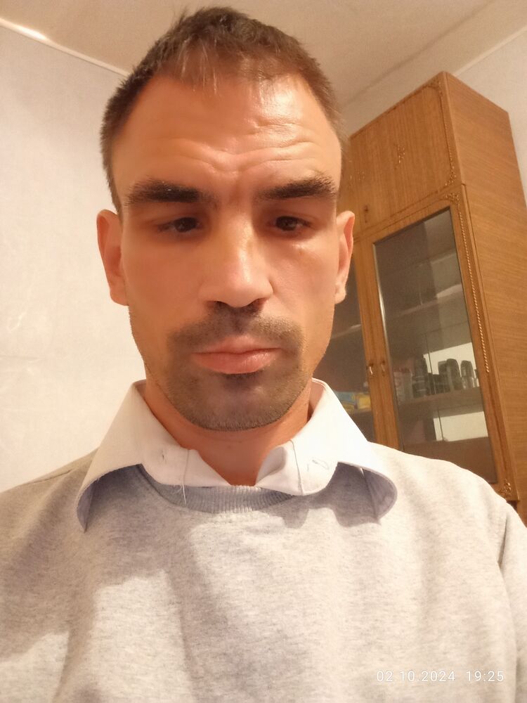  46714117  , 42 ,    