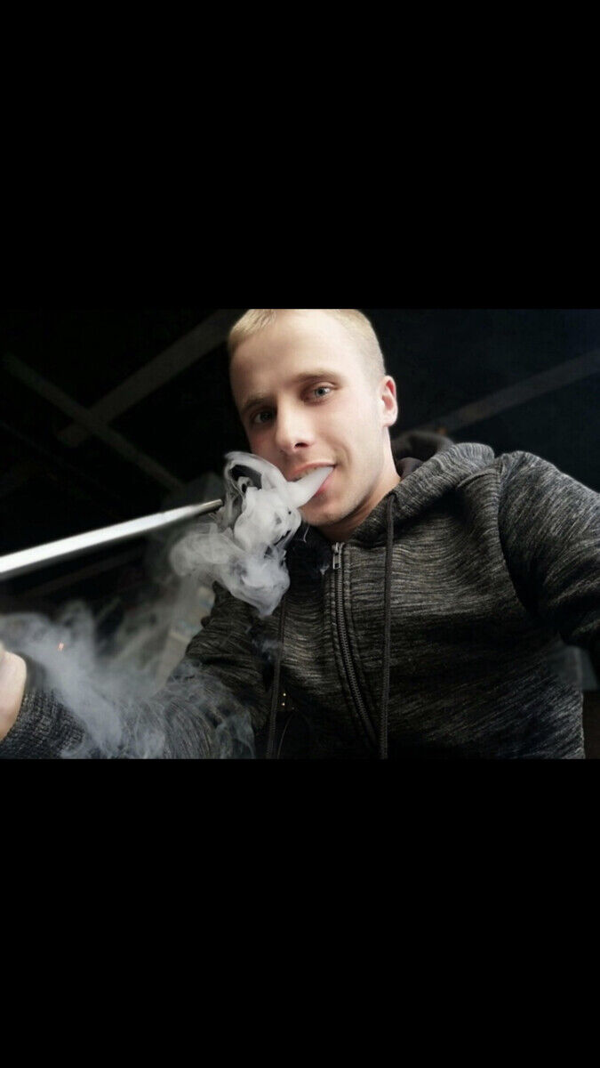  ,   Denis, 29 ,   c 