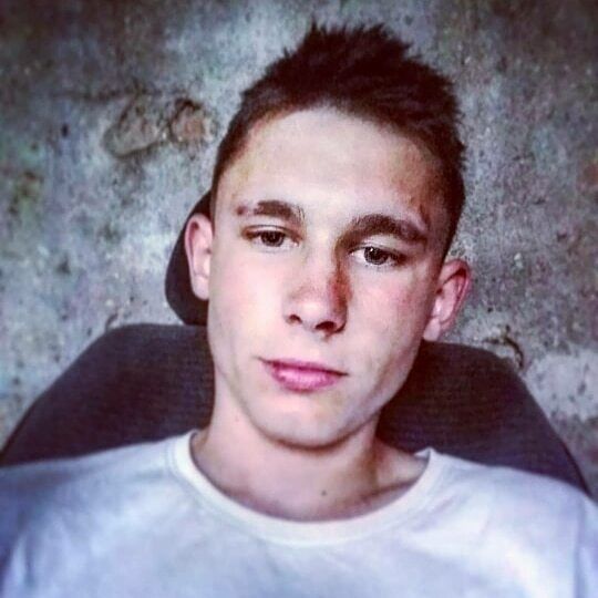  23252217  Aleksei, 25 ,    -