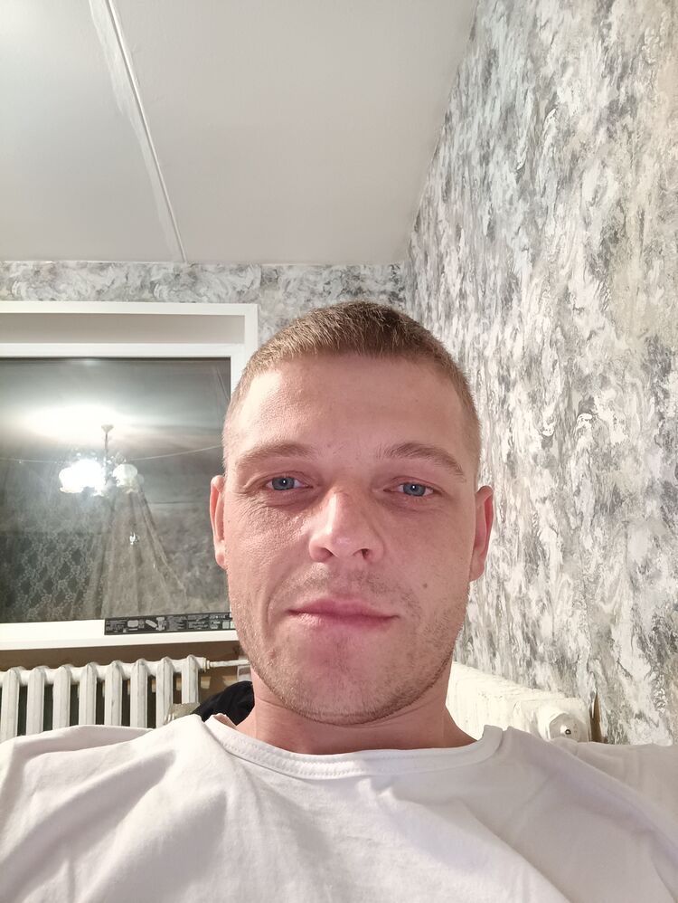  52704277  , 30 ,    