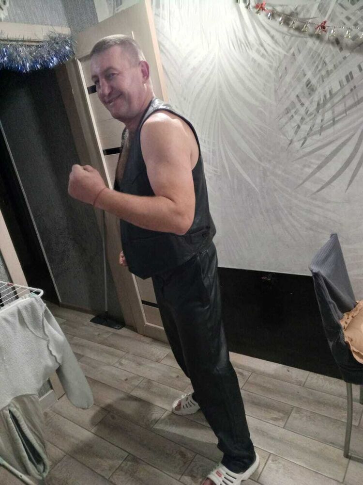  41824237  , 44 ,    
