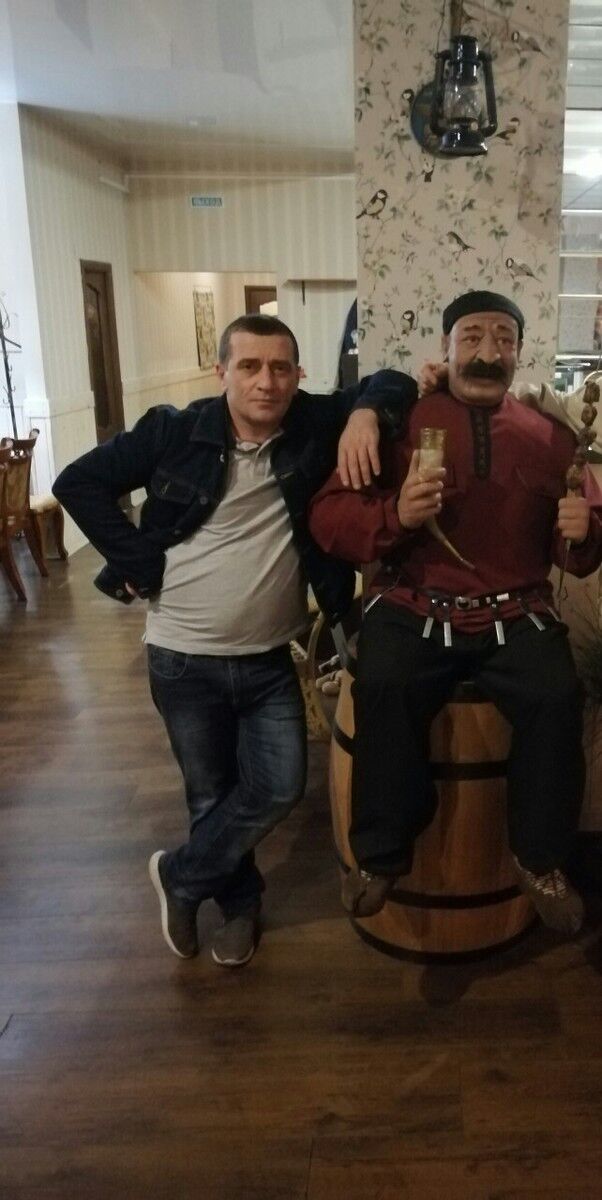  19013217  Zurab, 53 ,    -