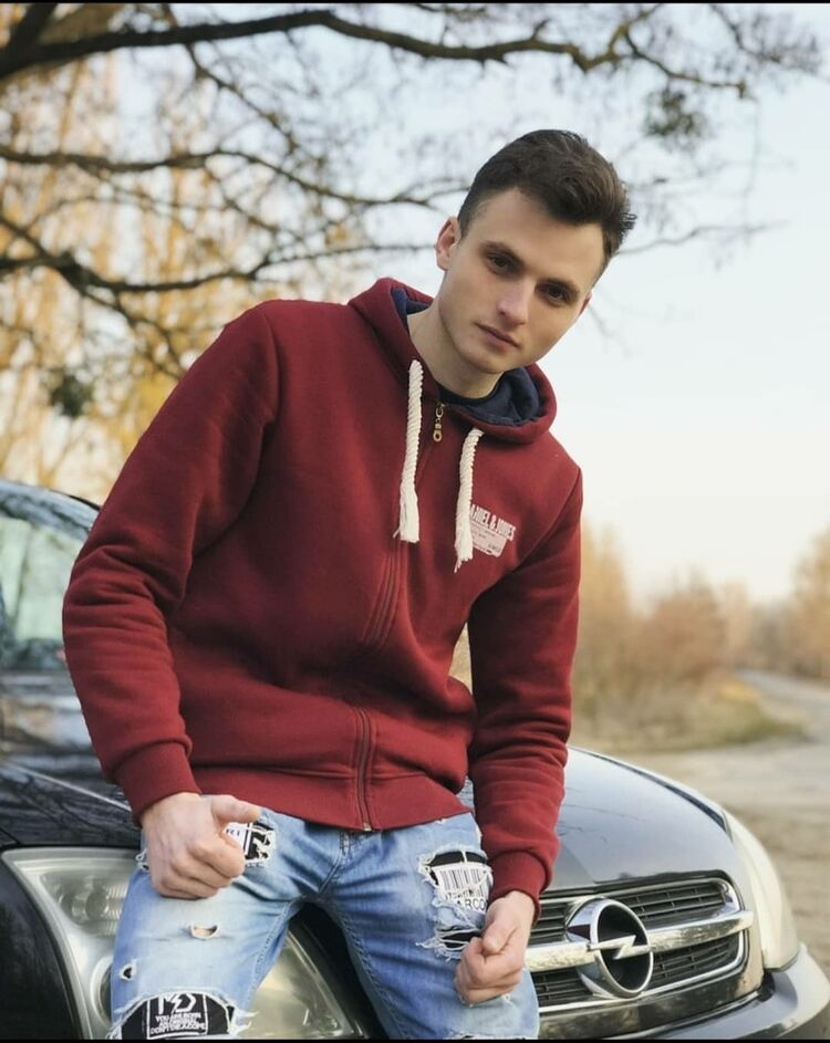  19546697  , 28 ,    