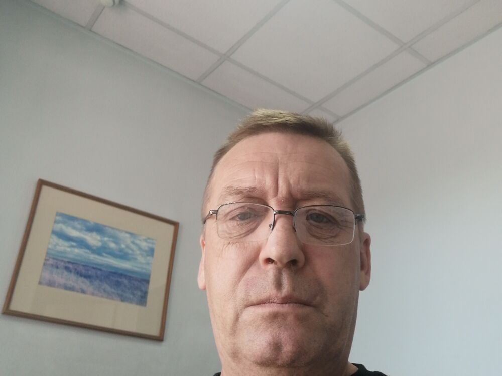  52858237  , 58 ,    