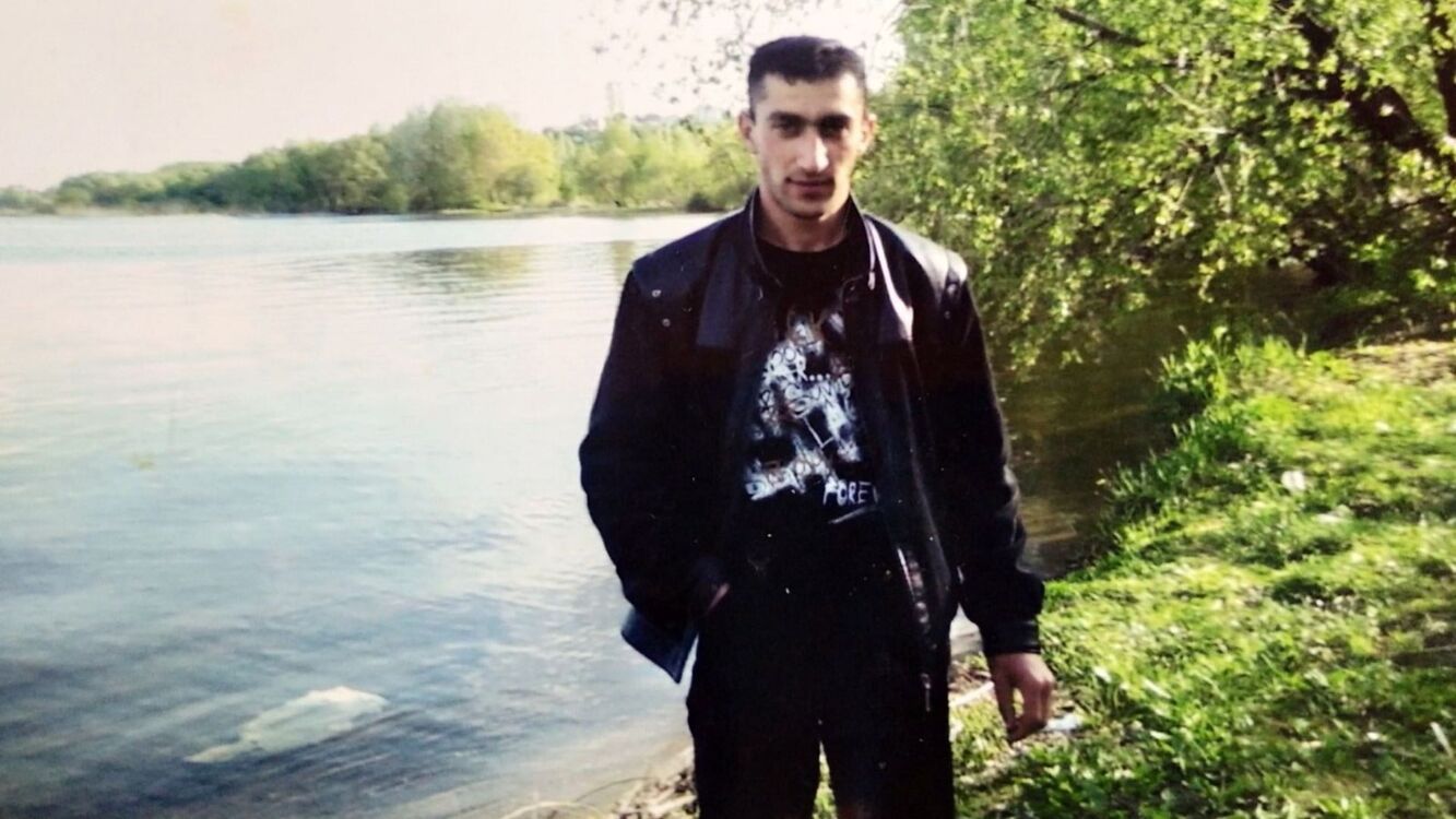  ,   Marat, 37 ,   ,   