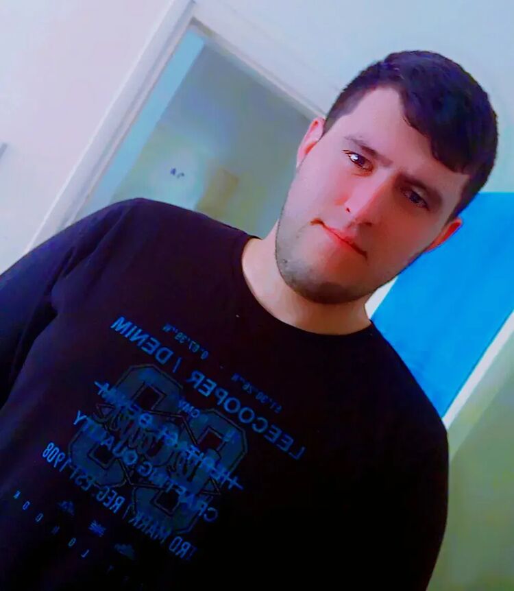  Athienou,   Izzat, 26 ,     , c 