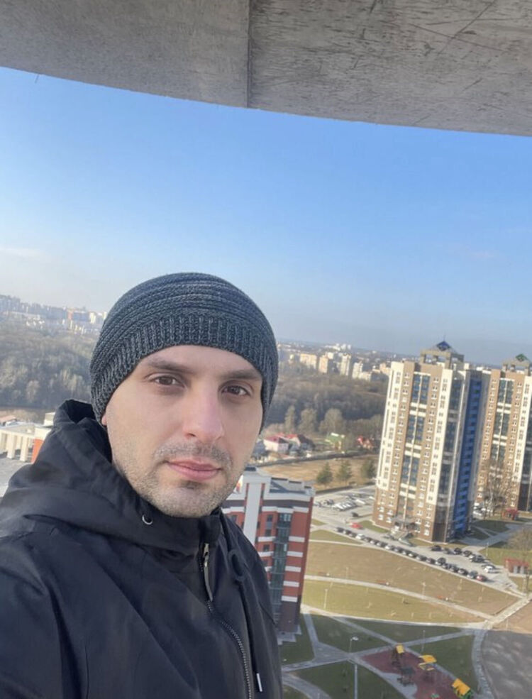 ,   Pasha, 37 ,   ,   , c 