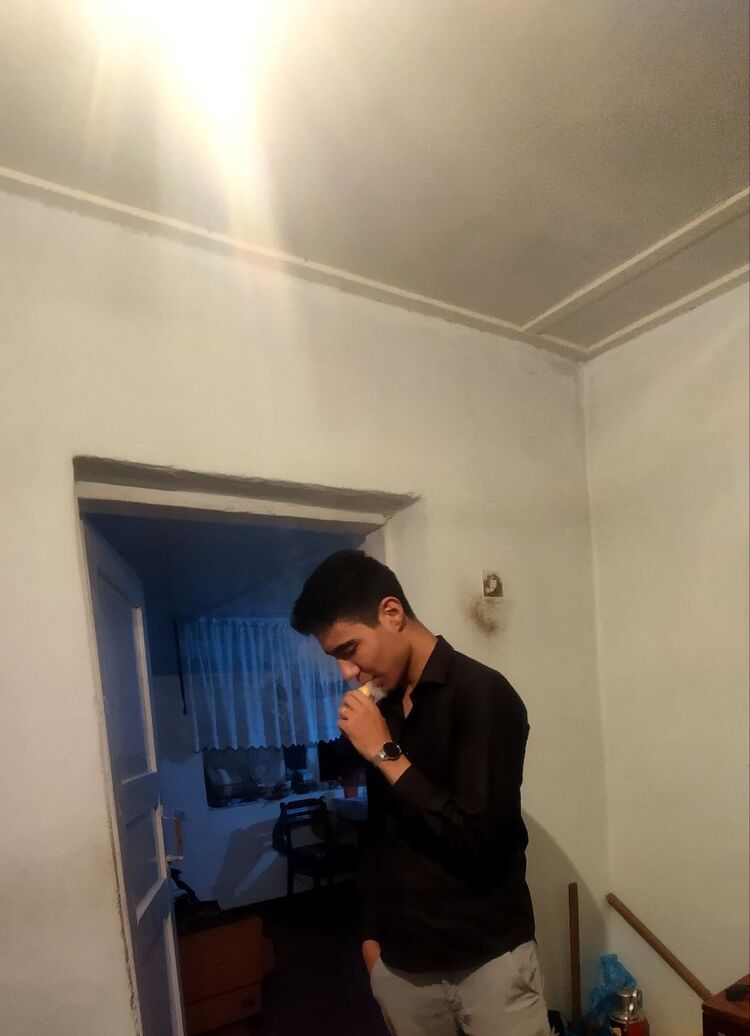  46120497  , 21 ,    