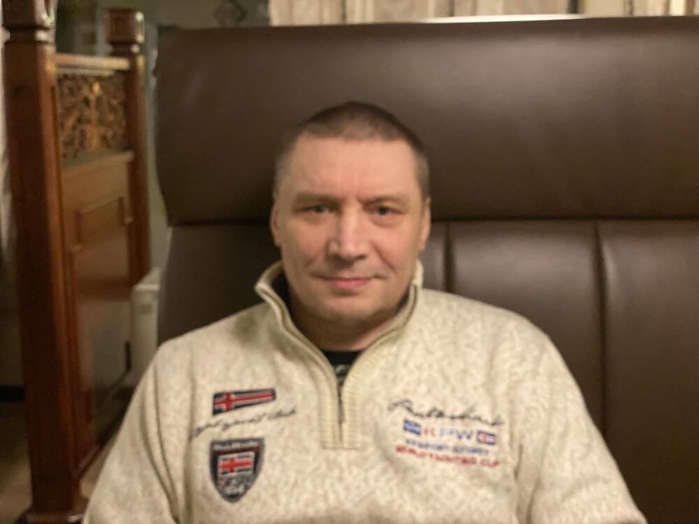  Harstad,   Andrey, 53 ,   ,   , c 