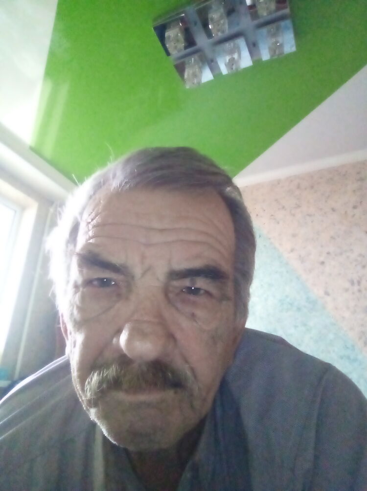  22834327  , 70 ,    