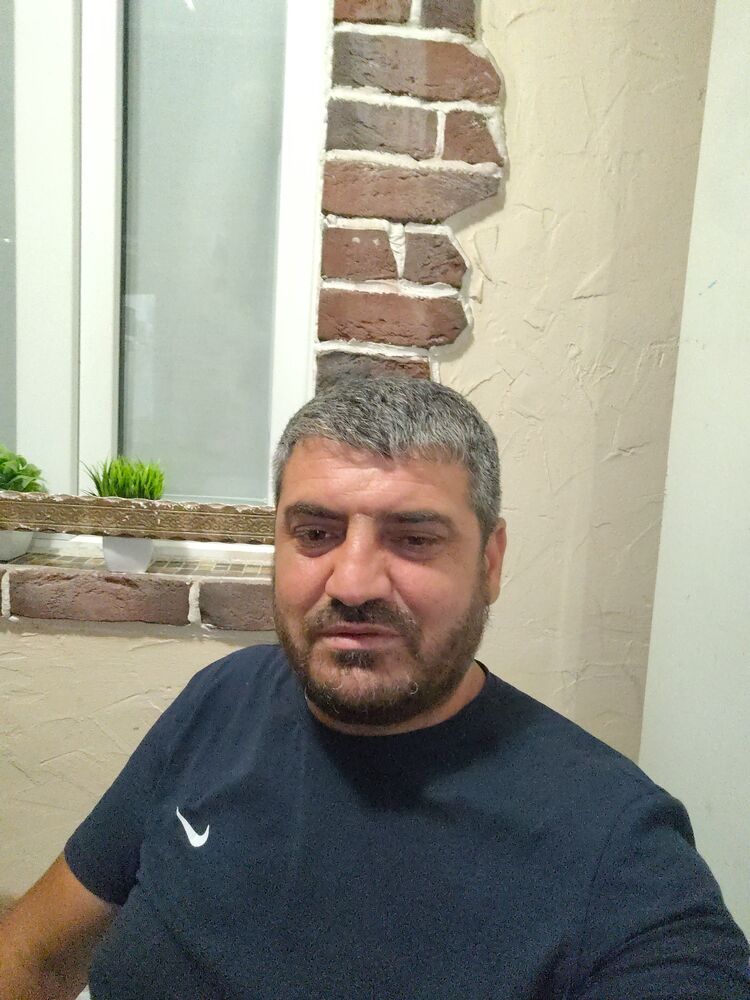  52681677  , 34 ,    --