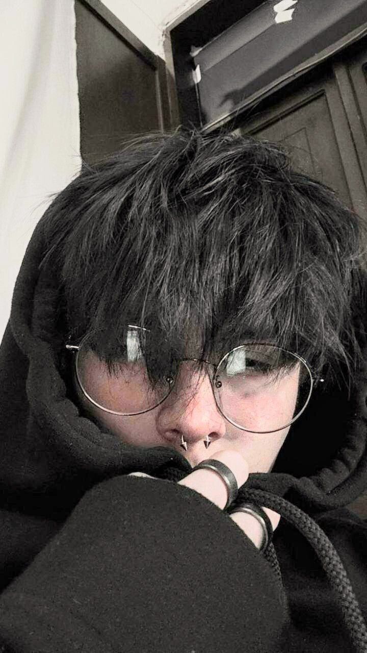  27917037  , 24 ,    -