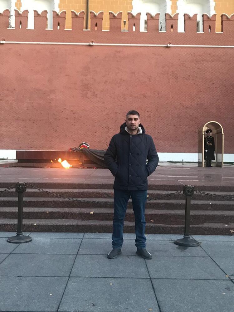  28263927  Sadykov, 39 ,    