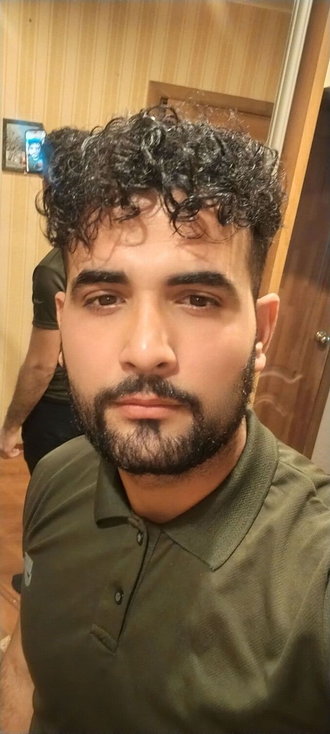  50369917  Ilyas, 23 ,    
