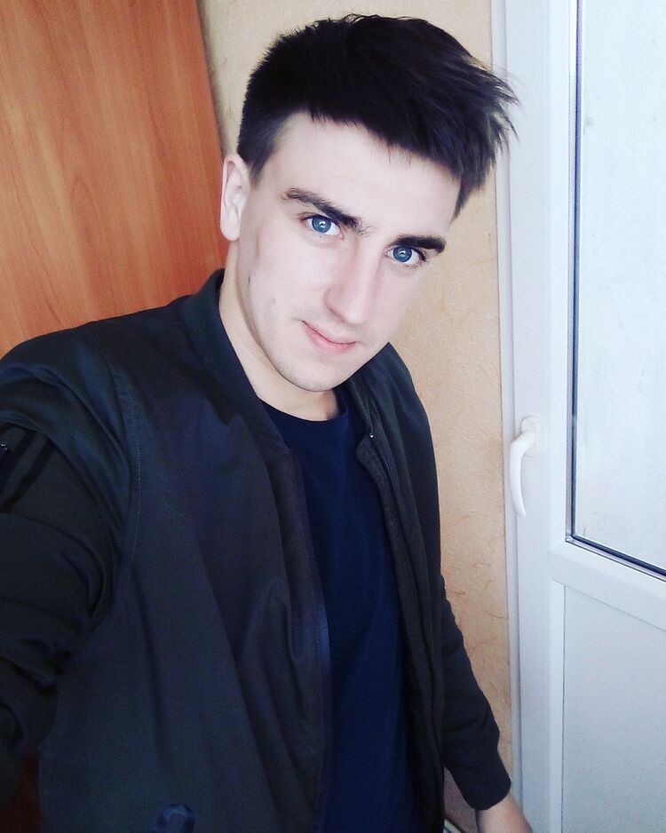  15679217  Bohdan, 29 ,     