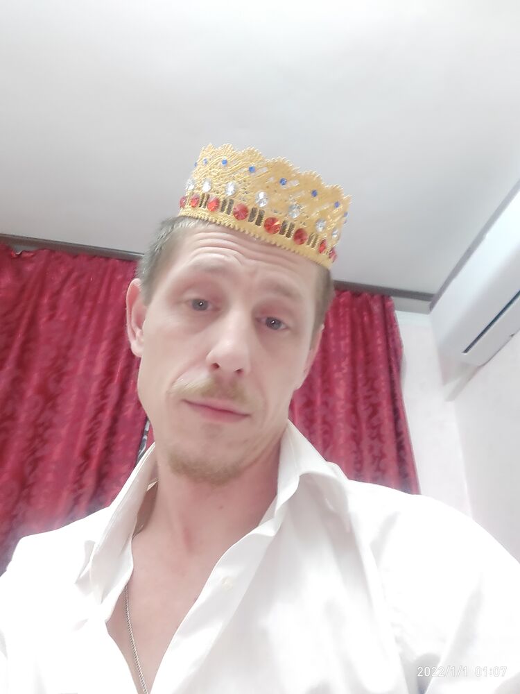  25956237  Vik, 36 ,    Holesov