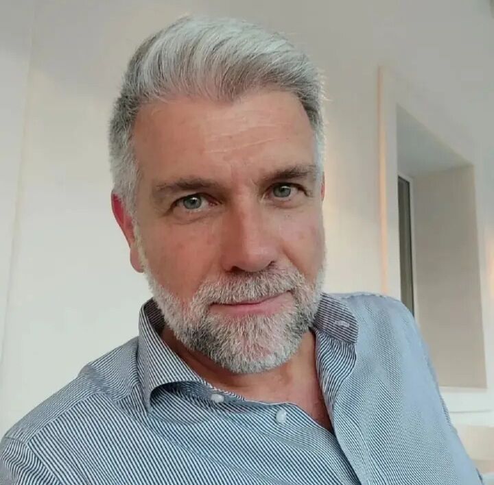  40961957  Philip, 56 ,    Abbots Langley