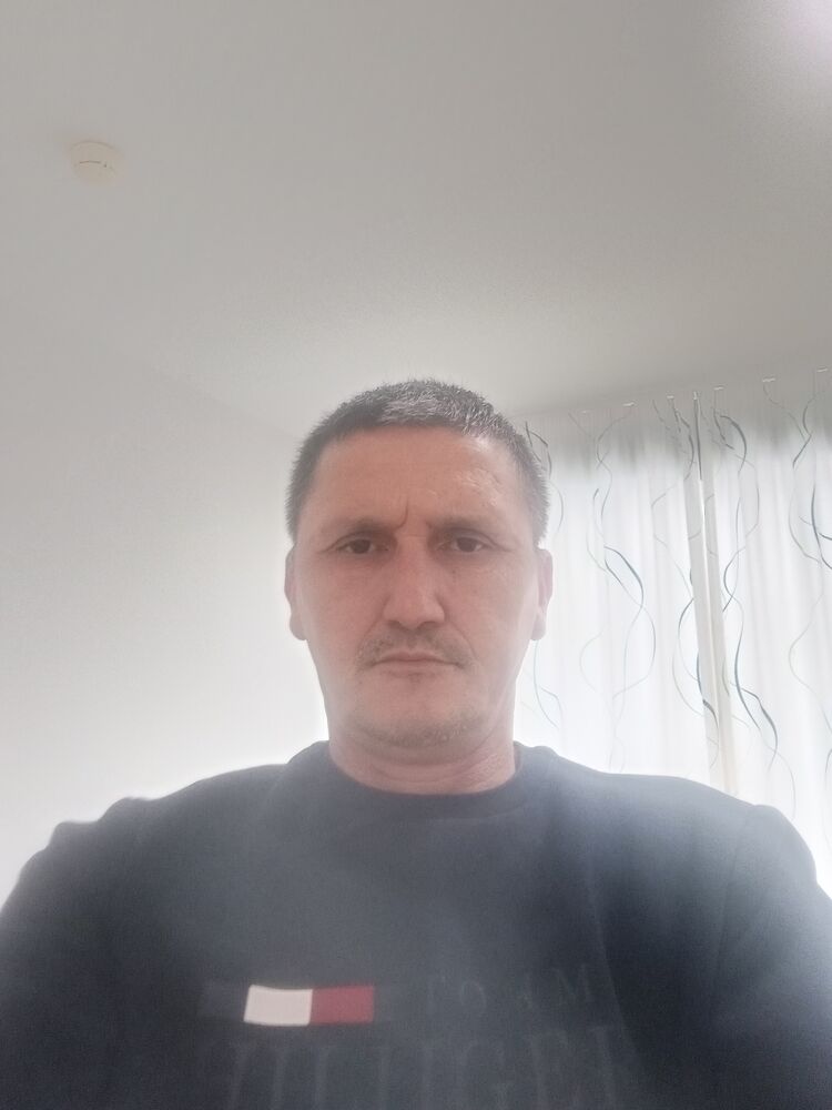  40426467  , 51 ,    