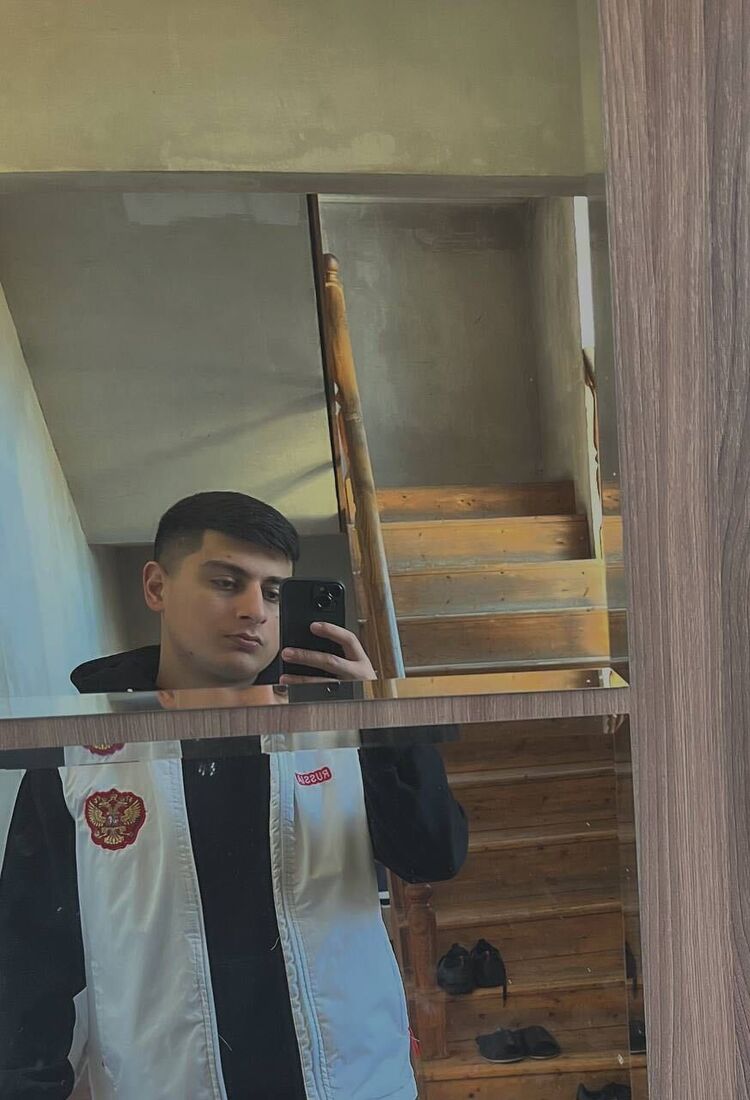  49283097  , 22 ,    