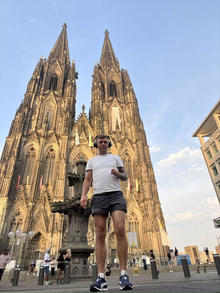  54651587  , 33 ,    Koeln