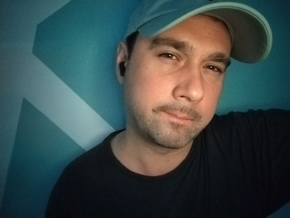  52760887  , 33 ,    