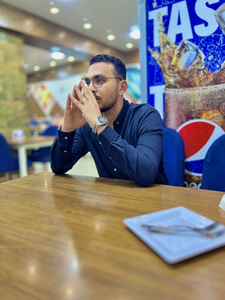  48132877  Mohammed, 22 ,    -