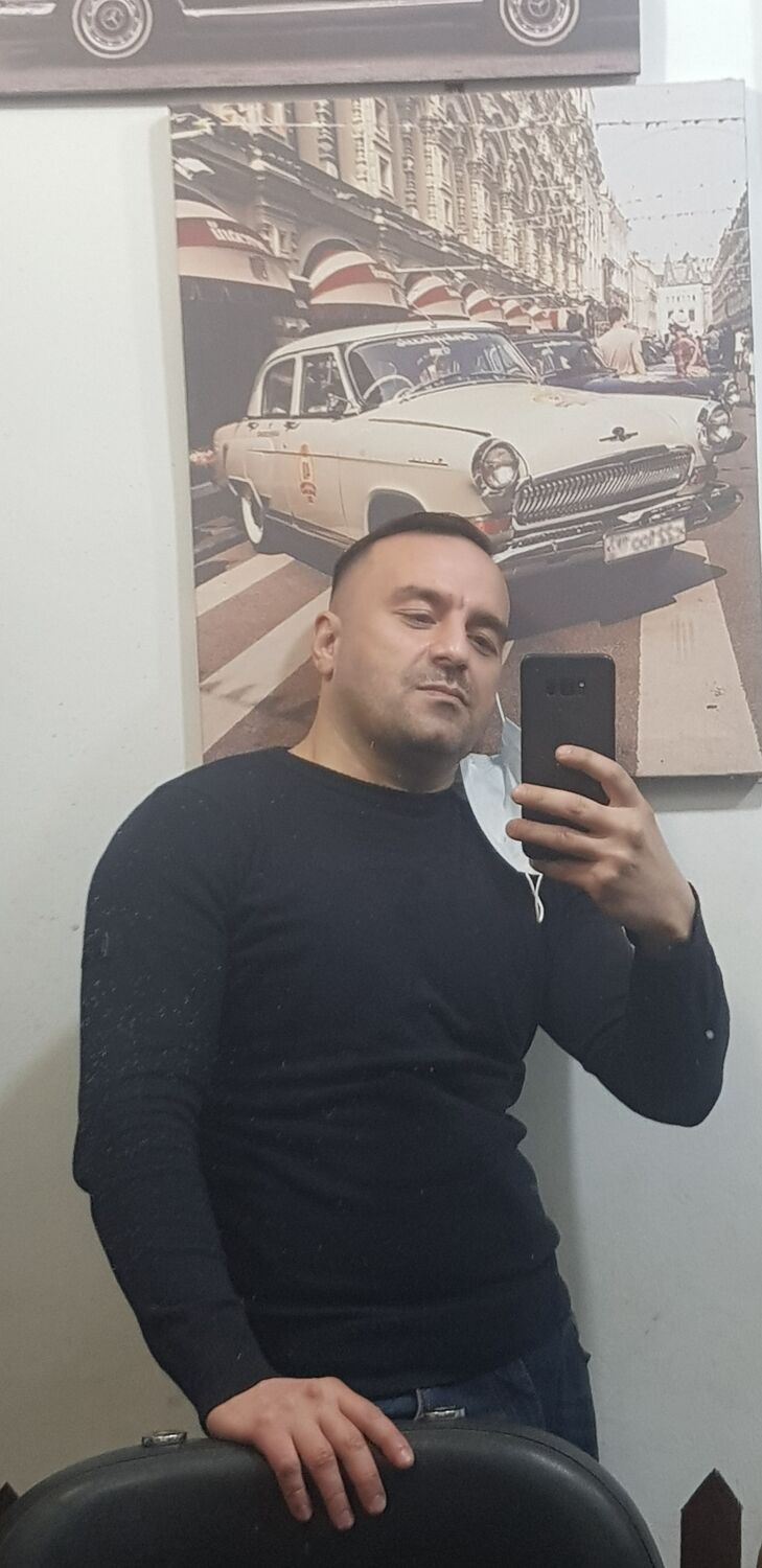  ,   Emil, 40 ,   ,   