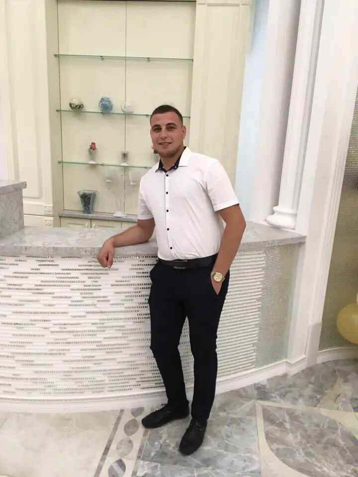  ,   Esmik, 31 ,   ,   