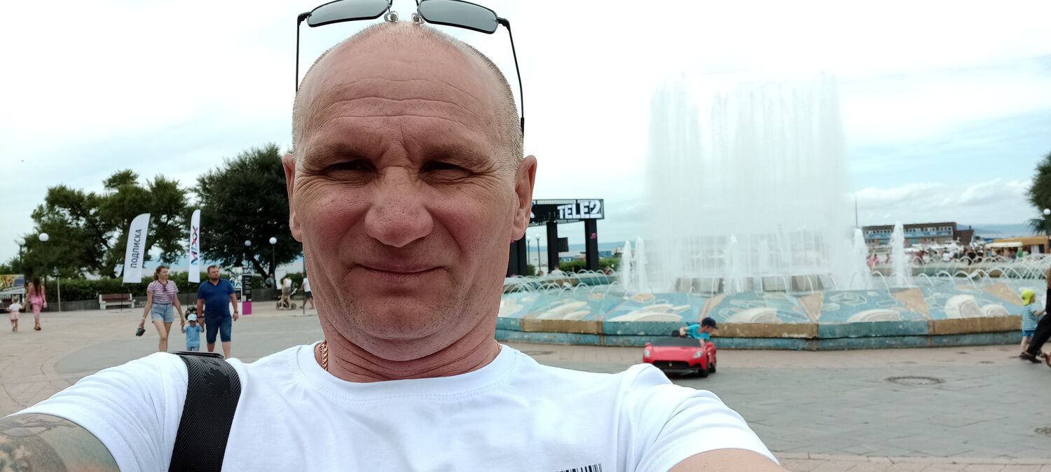 Фото сайт знакомств виталий 53 года саратов