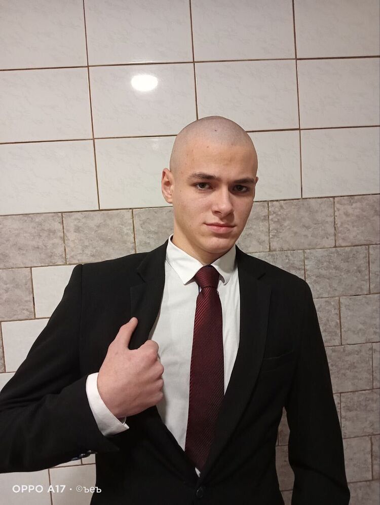  54409427  Vladislav, 23 ,    