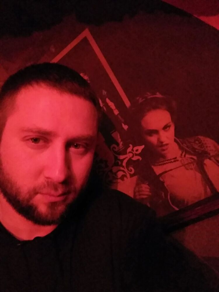  ,   Alex, 41 ,   ,   