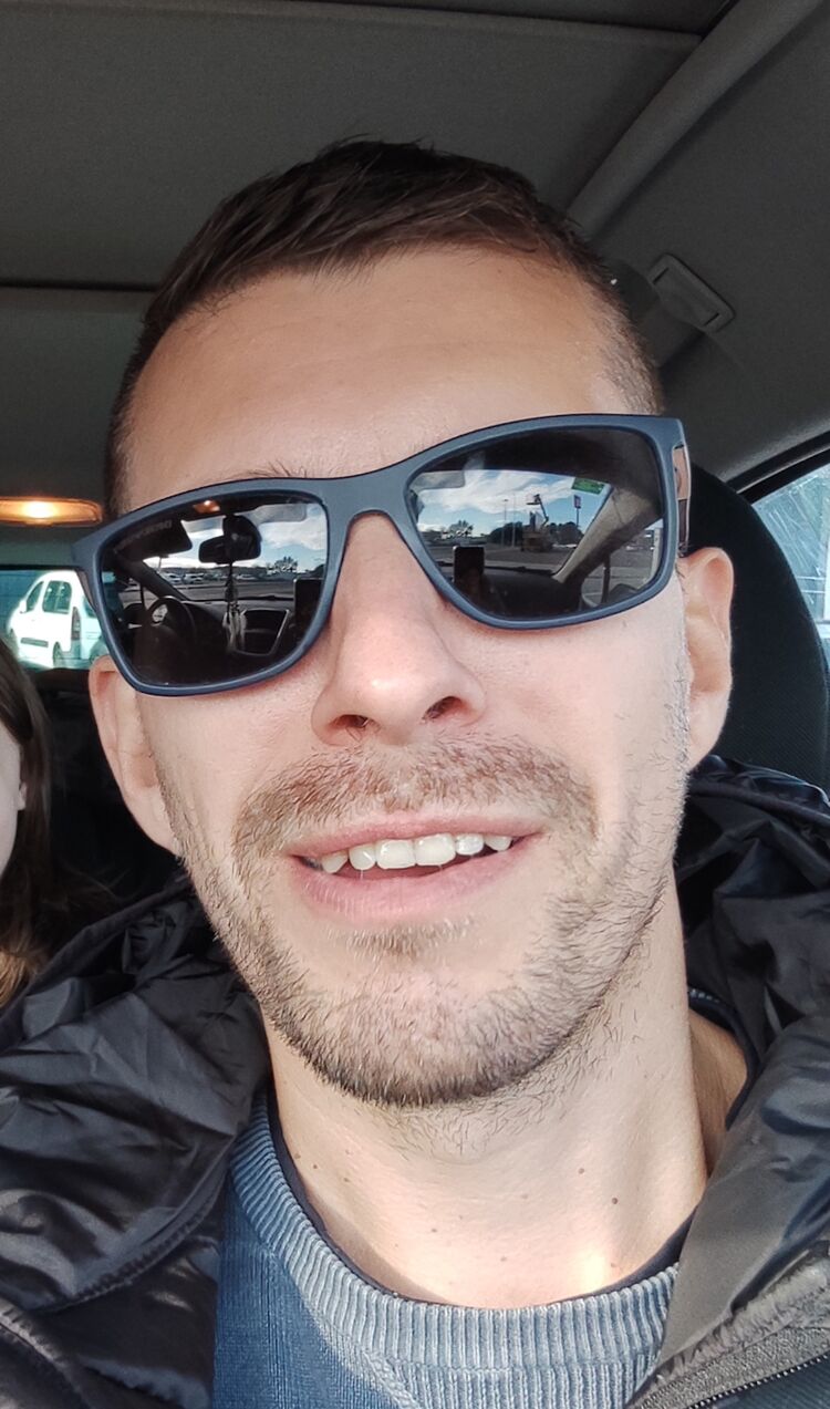  ,   Aleksandr, 42 ,   ,   