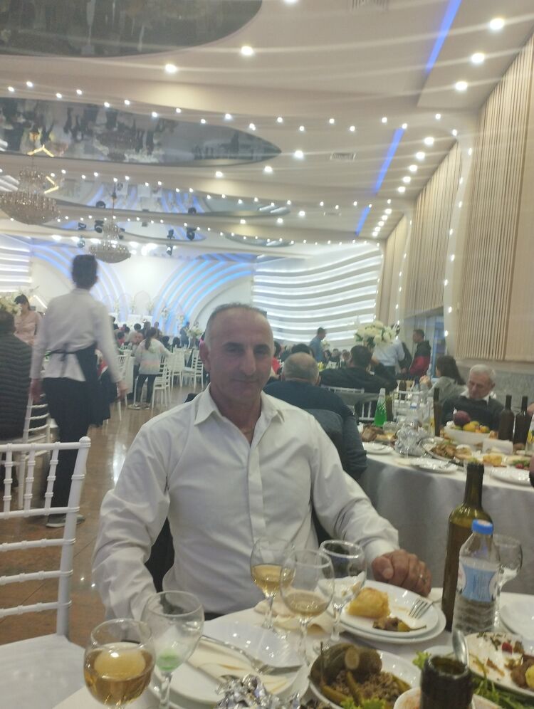  49362717  Murtazi, 48 ,    