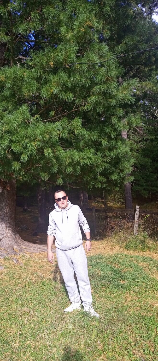 50930687  Alexander, 42 ,    