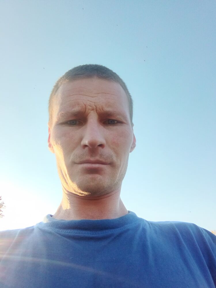  43338267  Alex, 45 ,    