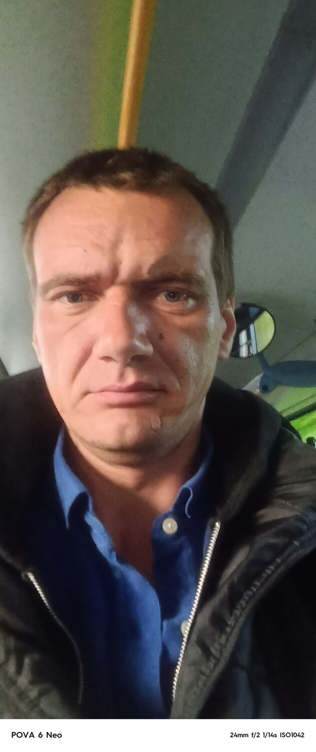  53698127  Alexander, 37 ,    