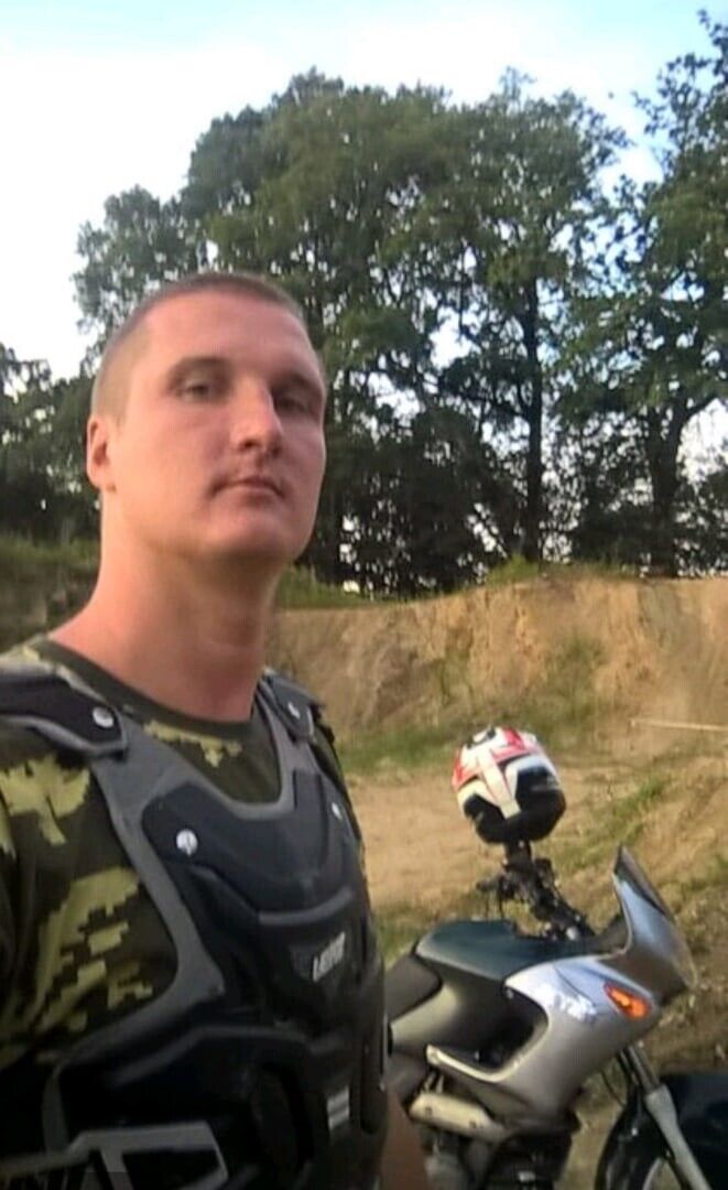  ,   Andrey, 37 ,   ,   , c , 