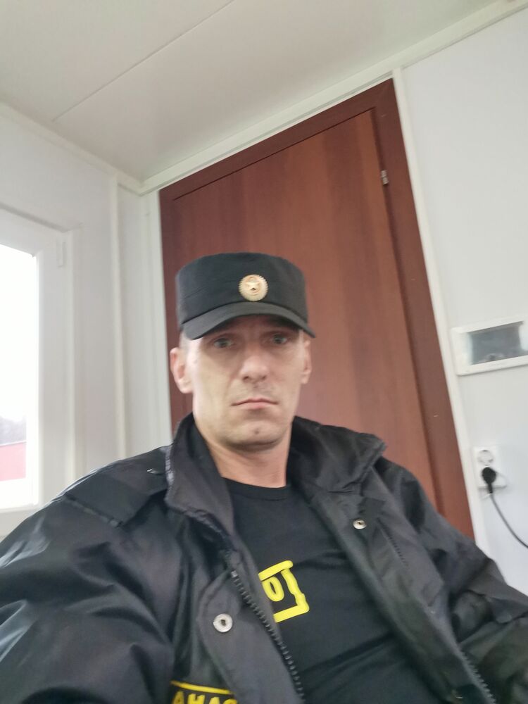  24410967  , 40 ,    