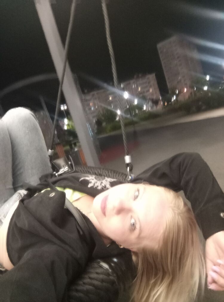 52231727  , 31 ,    
