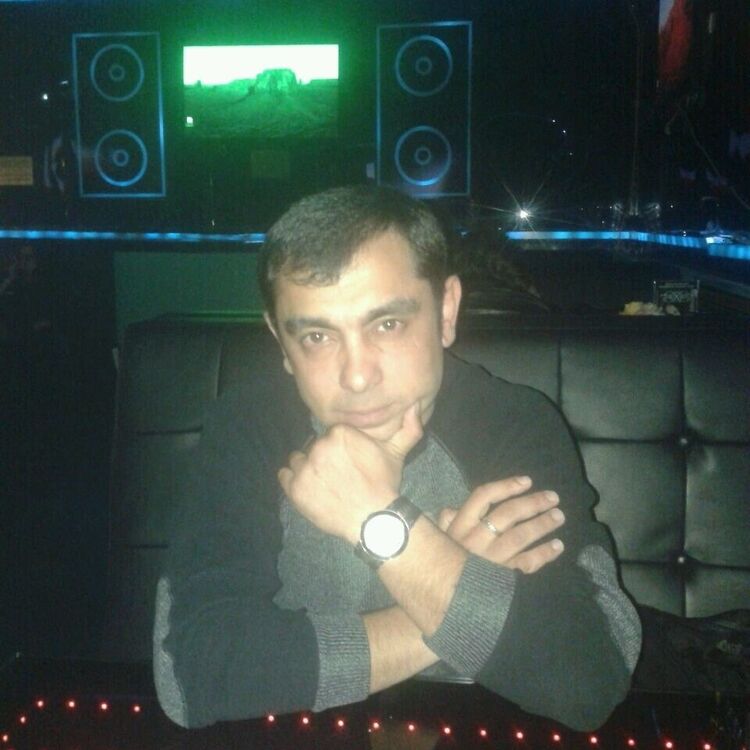  ,   Ilya, 40 ,   ,   