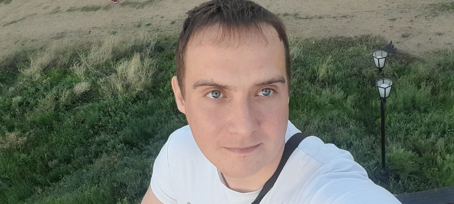  32595717  , 35 ,    