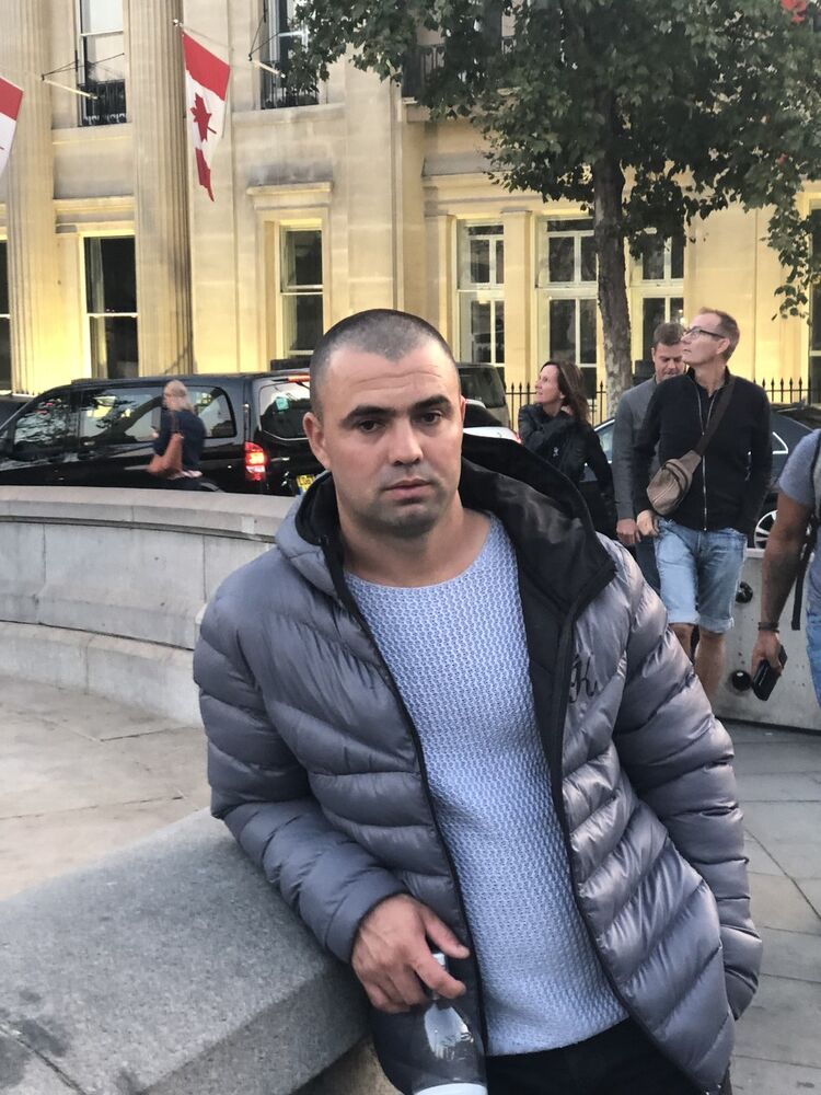  ,   Damian, 37 ,   ,   , c 