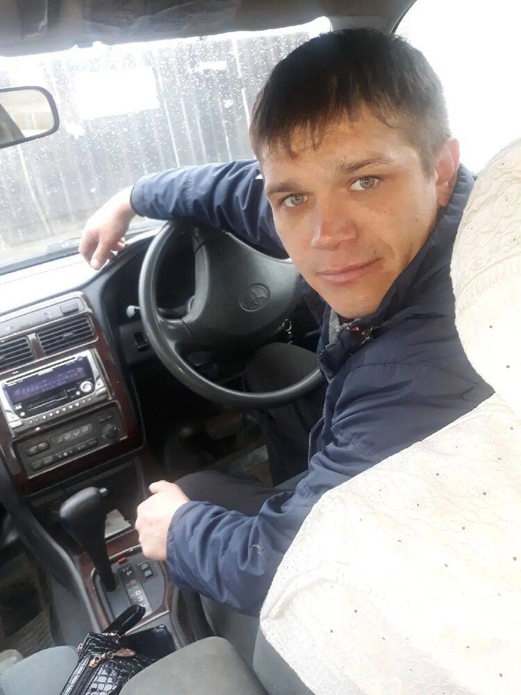  31529337  Dmitry, 37 ,    -