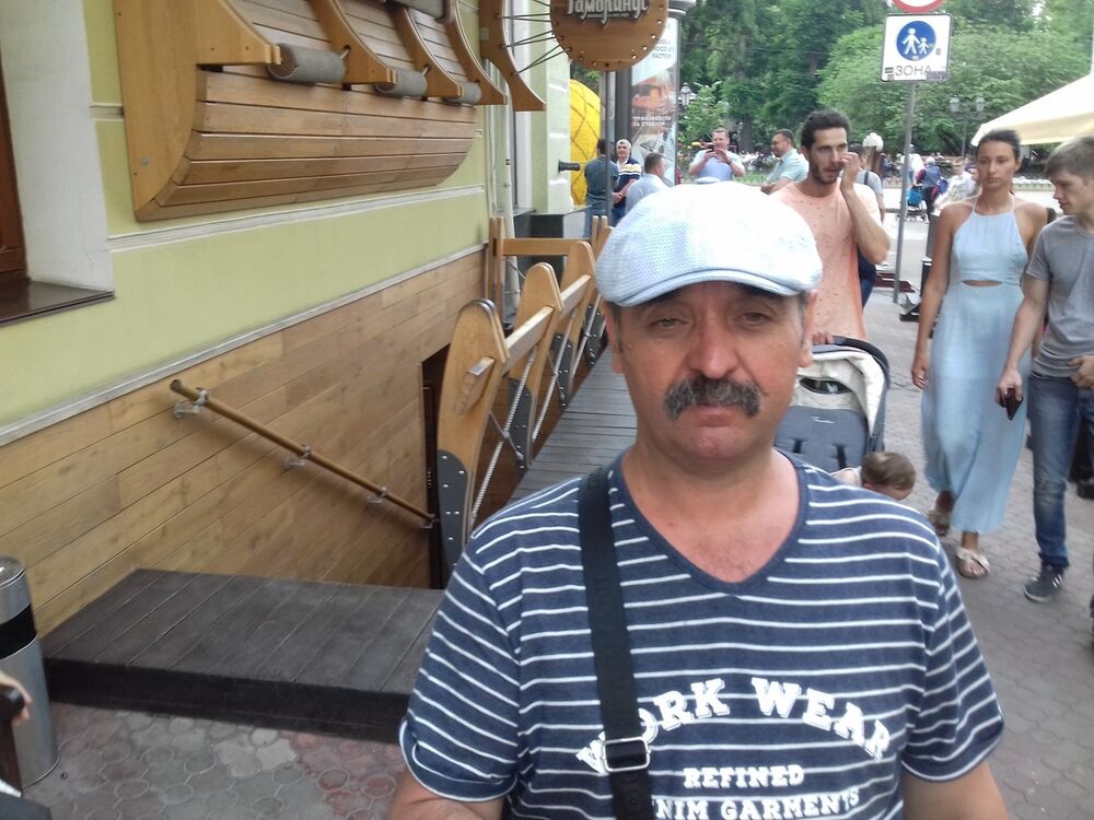  18928587  Sergei, 64 ,    